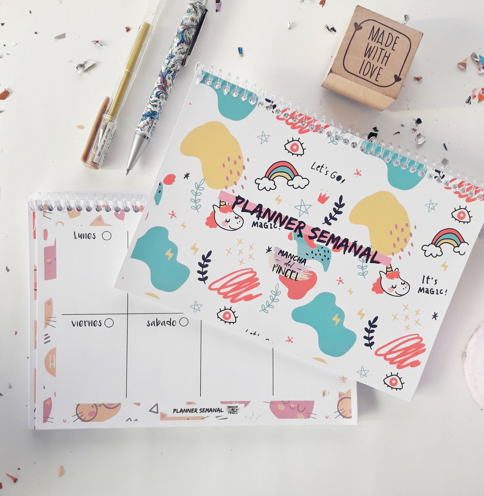 Planificador visual infantil de colores con espacios para organizar la semana